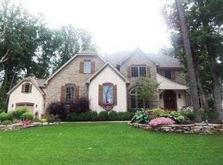 1030 Foy Ct, Crown Point, IN 46307