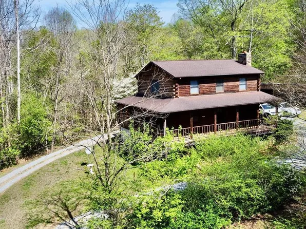 60 Haynes Dr, Bassett, VA 24055