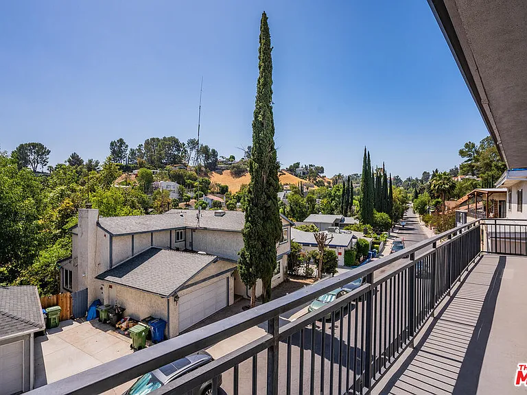 5343 Tendilla Ave — Photo 17