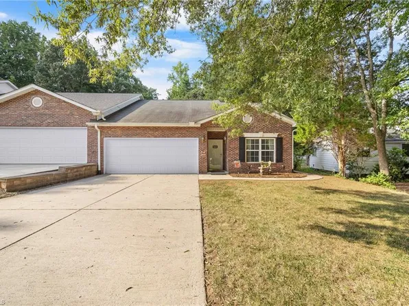 104 Sunrise Ave, Lexington, NC 27292