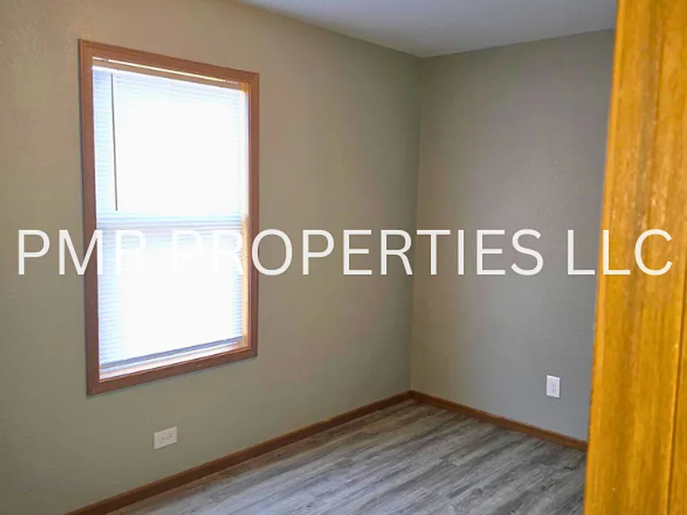 1604 Jules St — Photo 5