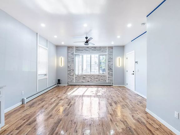 4th image of 3492 Kingsland Ave #1