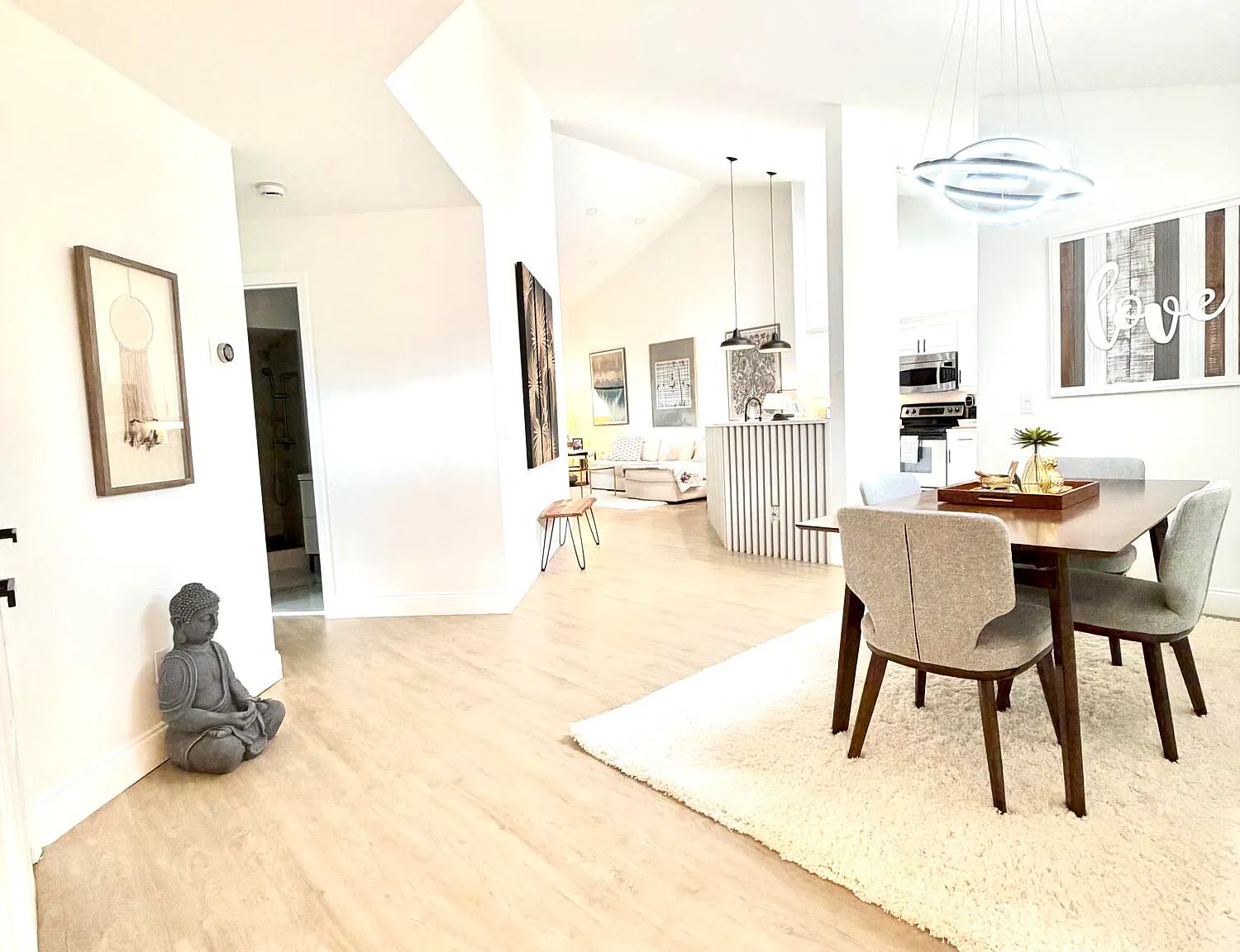 3 bed, 2.0 bath, 1746 sqft, $4,500 — Photo 4
