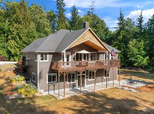257 S Camano Ridge Rd, Camano Island, WA 98282
