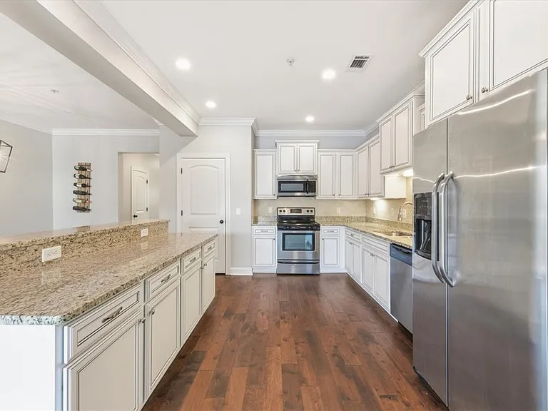 205 Reserve Ln — Photo 9