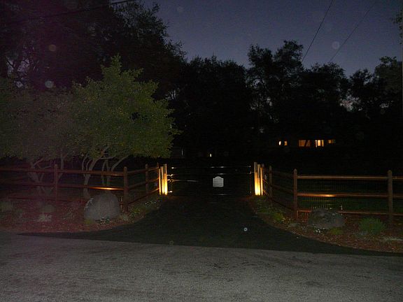 Lit Gate Entry (Oct 2020)