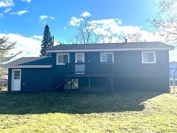 4th image of 45 Sauquoit St