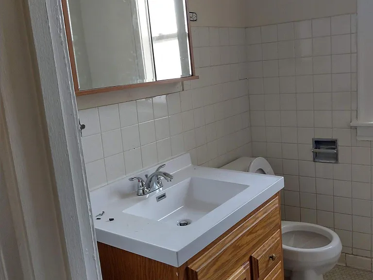 4419 W Irving Park Rd #3 — Photo 8