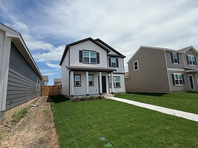 520 McFadin Way S — Photo 17