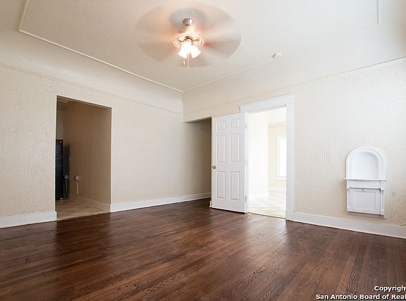 5th image of 1409 W Woodlawn Ave APT 3