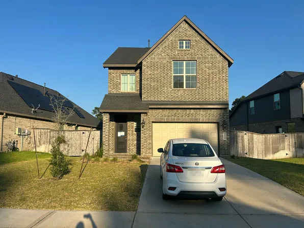35449 Woodtrace Cir, Pinehurst, TX 77362