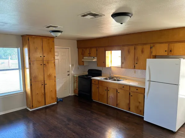 2014 County Road 235, Alvin, TX 77511