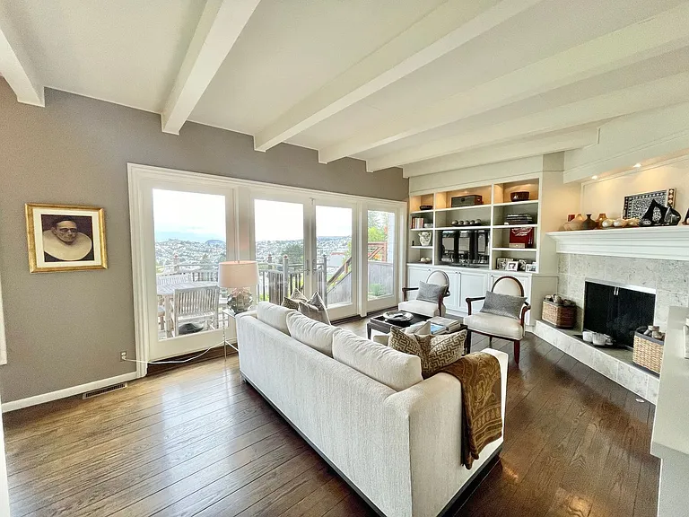 367 Roosevelt Way — Photo 1