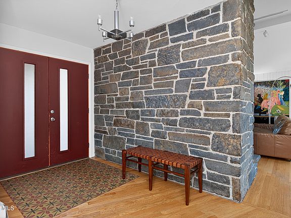 5th image of 31 Riding Club Road