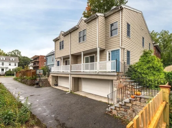 15 Walnut St #C, Arlington, MA 02476