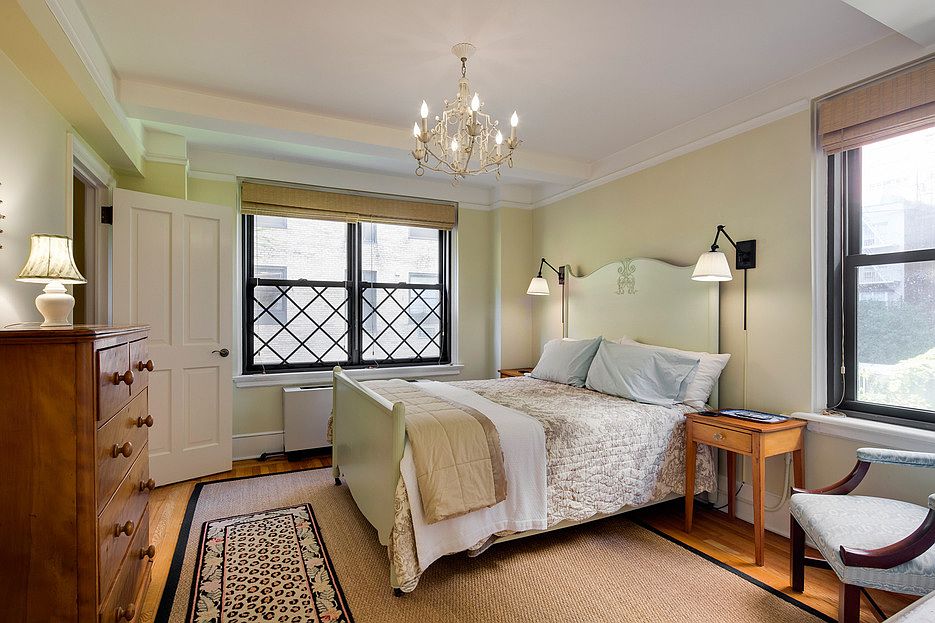 2nd image of 210 E 73rd St #4E