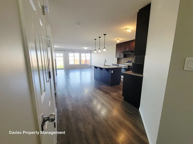 2792 Coughlan Grn SW — Photo 3