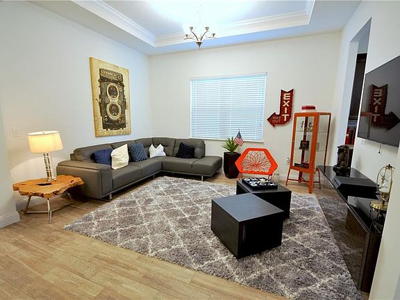5th image of 10355 Royal Cypress Way