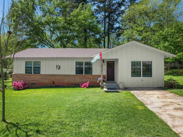 207 Katherine Dr, Daingerfield, TX 75638