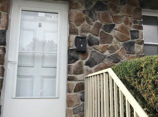 613 Lincoln Way W APT B, Chambersburg, PA 17201