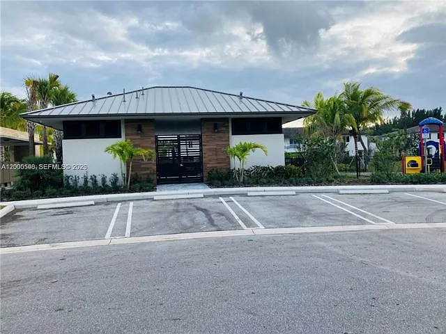 Building Photo - 640 Pioneer Way