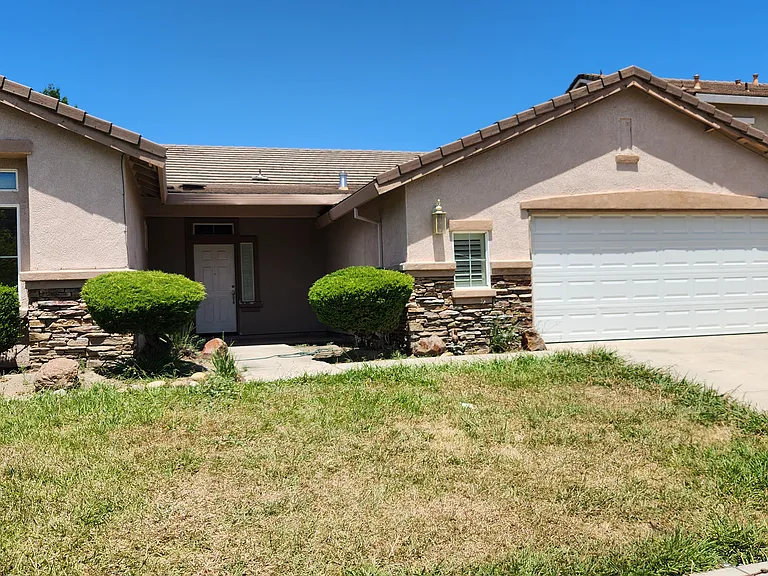3147 Rutherford Dr — Photo 1