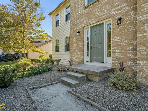 5th image of 7679 Finbarr Ct