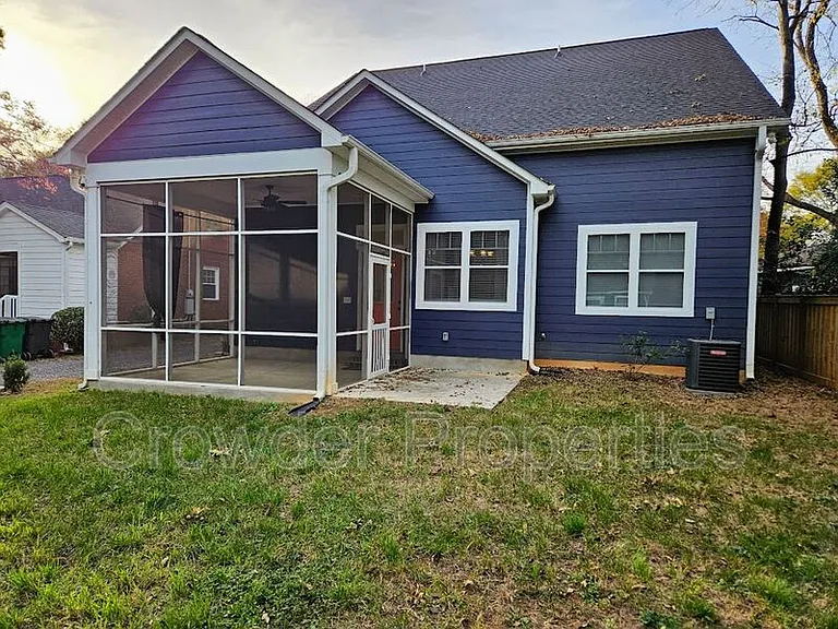 1016 Condon St — Photo 2