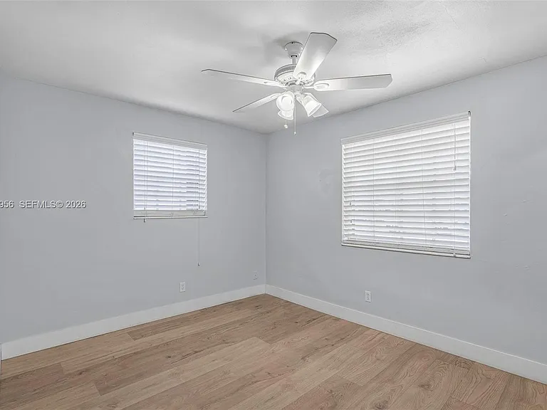 5001 SW 92nd Ter — Photo 13