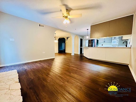 5th image of 948 Holbrook Cir