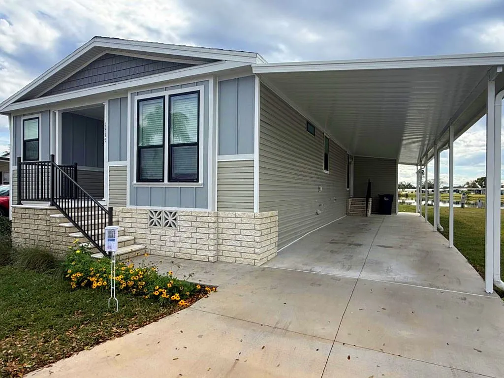 3 bed, 2.0 bath, 1460 sqft, $1,699 — Photo 2