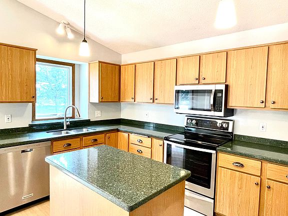 5th image of 4296 Eagle Crest Dr