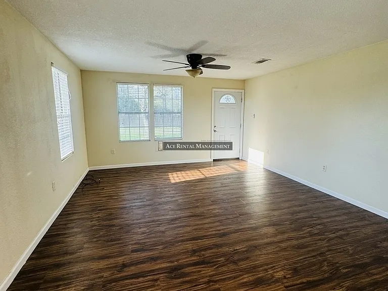 9865 Vernall Ln — Photo 2