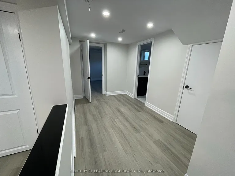 654 Annapolis Ave #BASEMENT — Photo 17