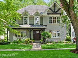 629 Division St, Barrington, IL 60010