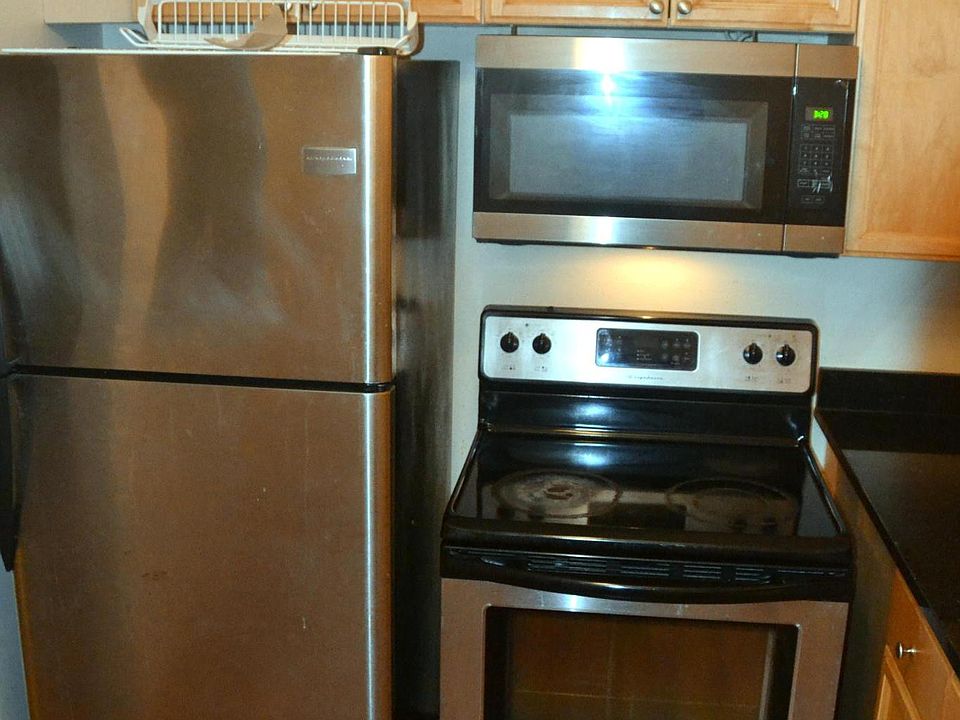 1st image of 511 E Spruce Dr
