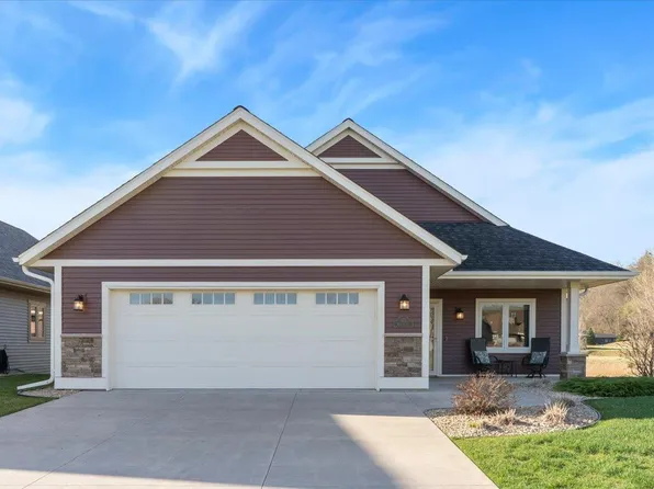 573 Cedar Dr, Lake City, MN 55041