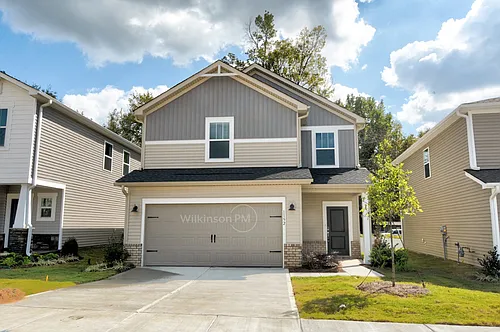 1152 Harland St Photo 1