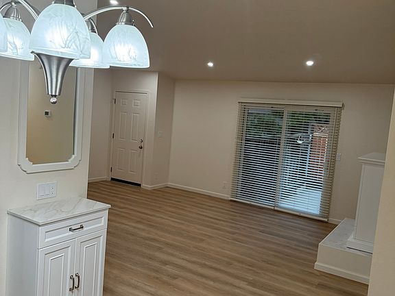 4th image of 1677 Canary Dr