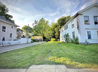 422 North Ave, Aurora, IL 60505