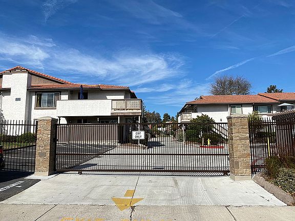 5th image of 9877 Caspi Gardens Dr Unit 3
