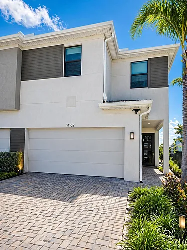 14162 SW Thorens Dr Photo 1