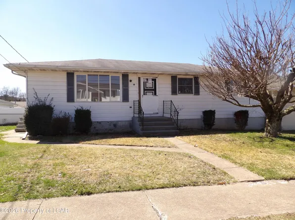 19 Virginia Dr, Wilkes Barre, PA 18705