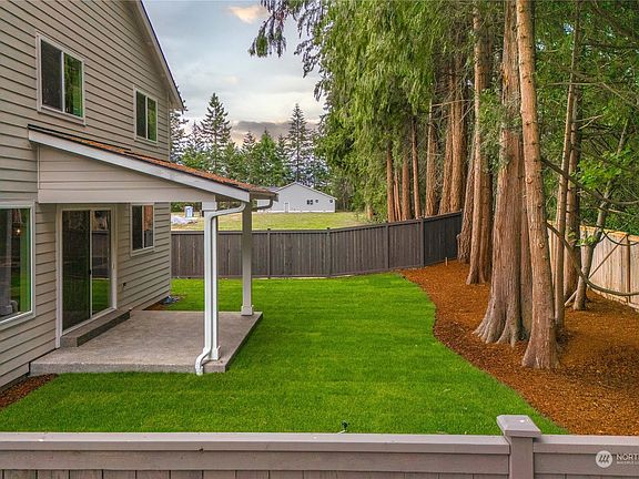 2nd image of 15216 106th Avenue E