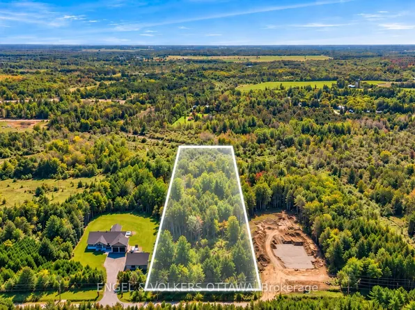 6248 Nick Adams Rd, Ottawa, ON K4P 1H2