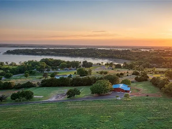 21259 E 990th Rd, Foss, OK 73647