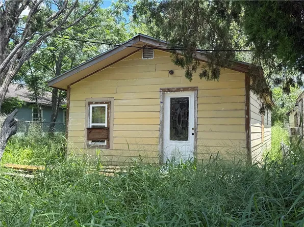 928 Indiana St, Robstown, TX 78380