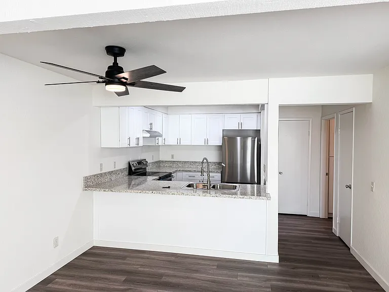Cambridge Garden Apartments — Photo 60