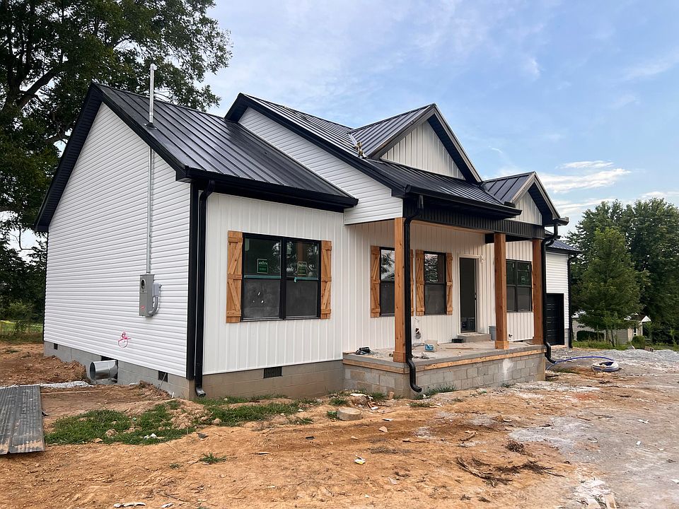 2nd image of 563 Heltsley Rd