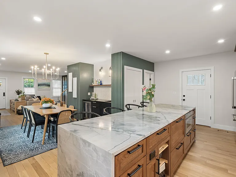 8 Bates Ct — Photo 17